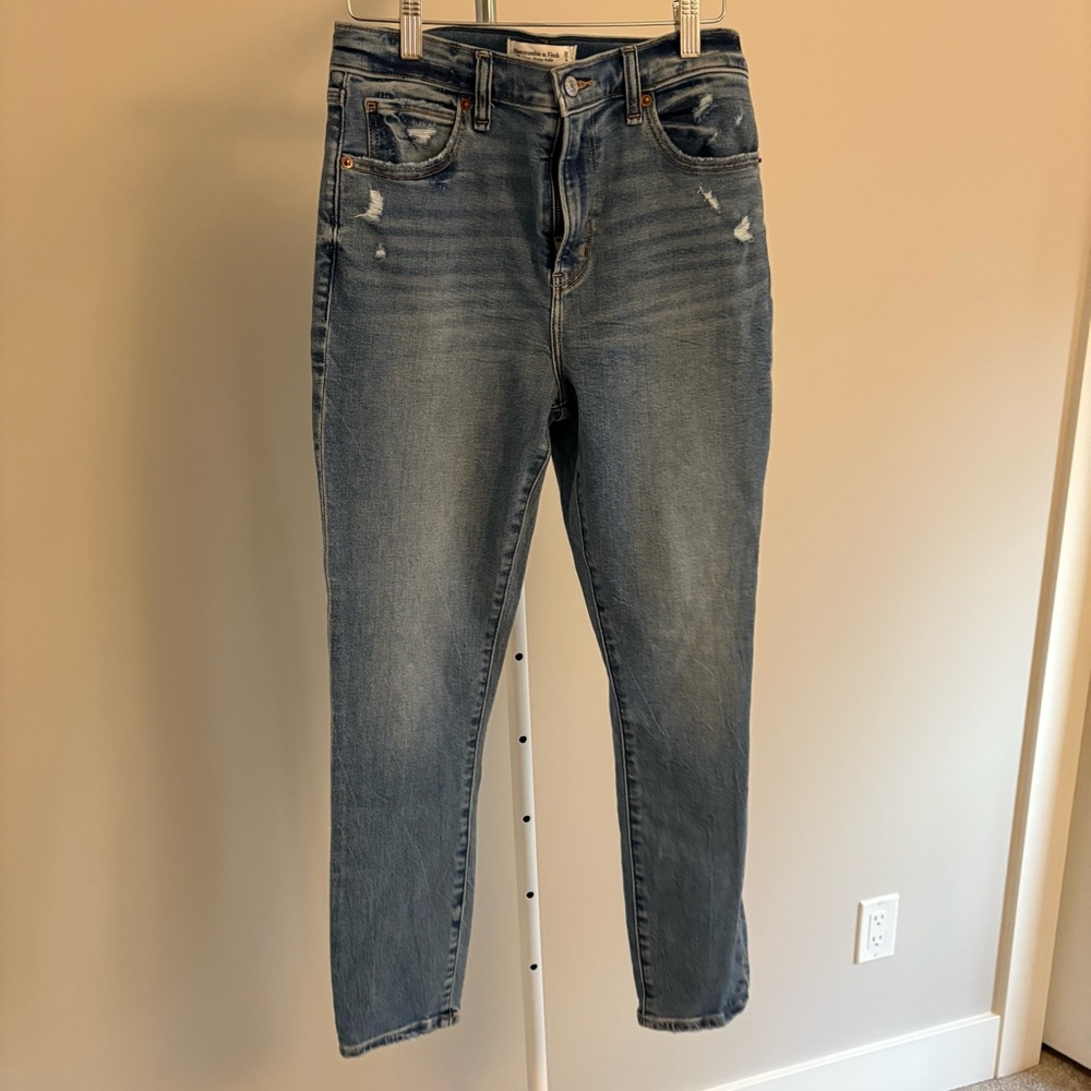 Abercrombie & Fitch Skinny High Rise Jeans - 28
